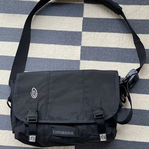 Timbuk2 classic messenger bag